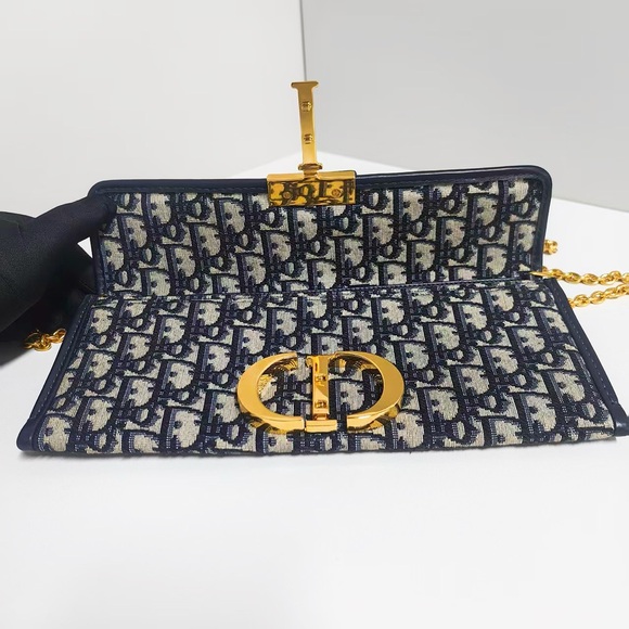 Dior Blue Oblique Canvas 30 Montaigne Chain Pouch - Picture 9 of 11
